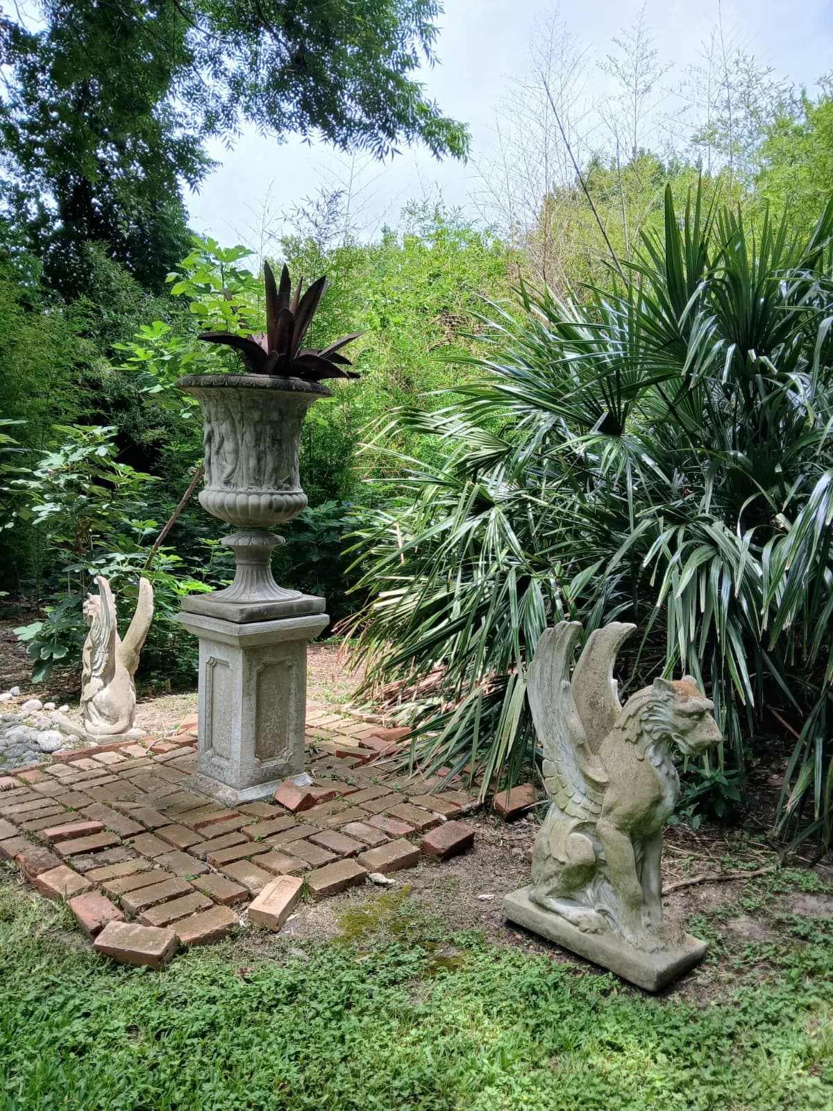 Yard of the Month garden